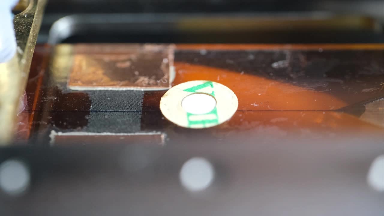 bubble trap narrow 3 µl min 40 ma 2x speed_comp.mp4